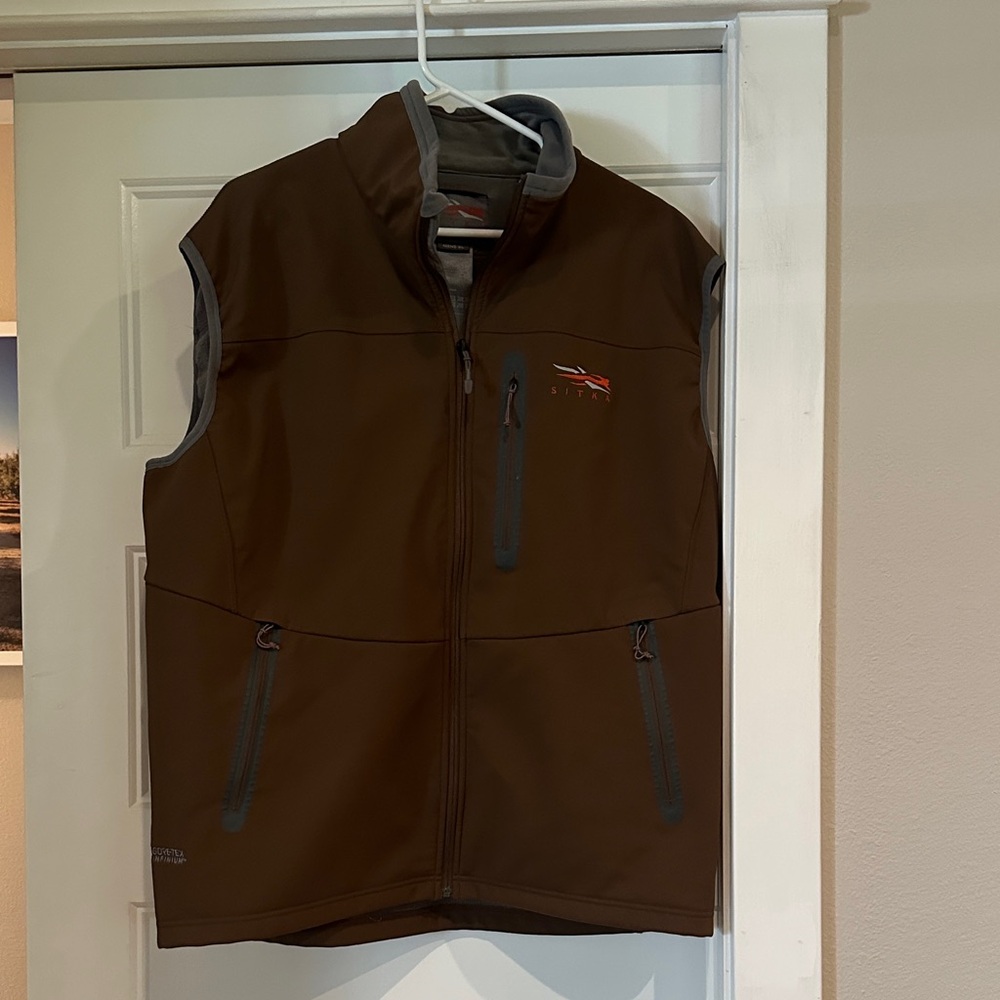 Men's Sitka Jetstream Vest. Color is Mud which is no longer available online
